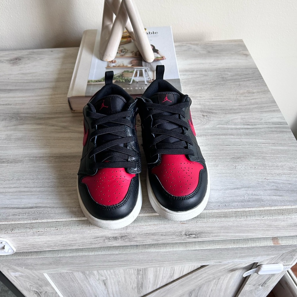 Jordan Kids Black and Red Sneakers